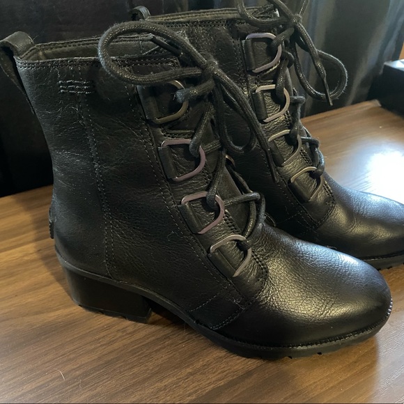 SOREL CATE BOOTIE - Picture 1 of 3